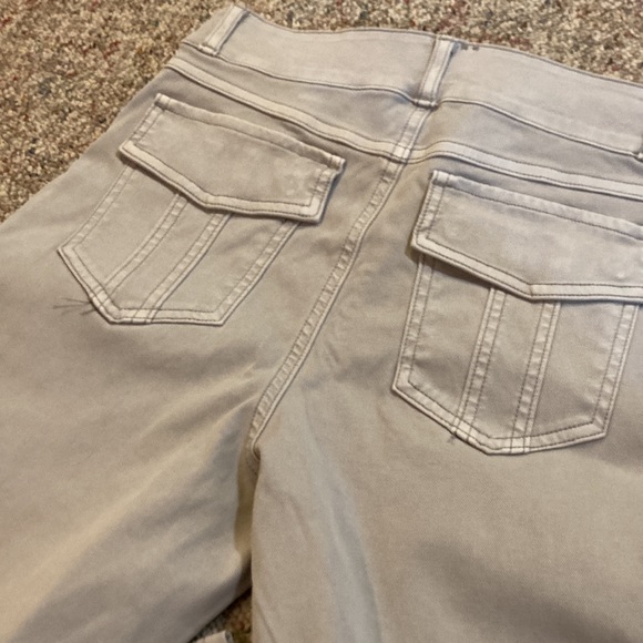 SPANX Stretch Twill Ankle Cargo Pant in Crystal Gray - Picture 2 of 2